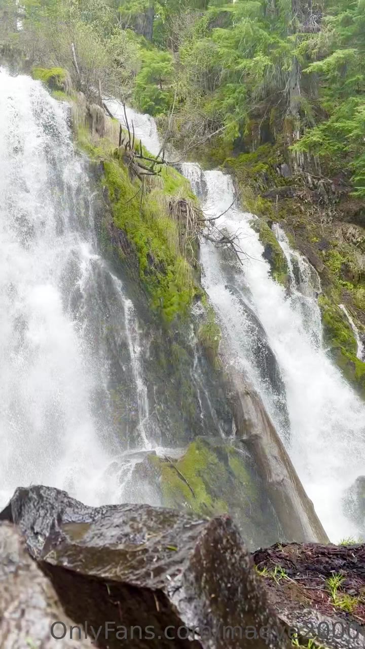 54 Maeve2000 leaked video