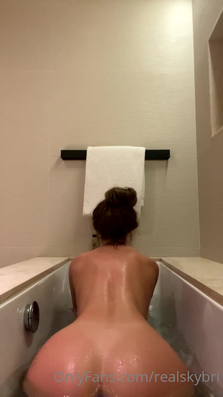 74 Skye Bri leaked porn