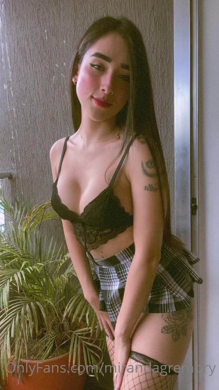 13 xmiranda99 onlyfans leaked