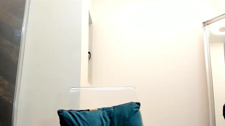 537 Hotfallingdevil nude camshow