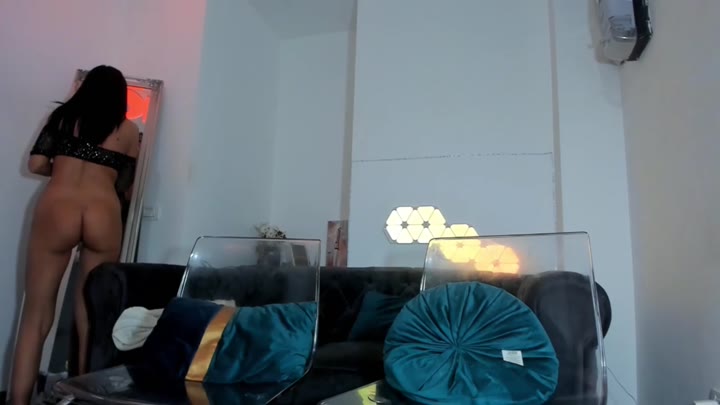 653 Hotfallingdevil nude camshow