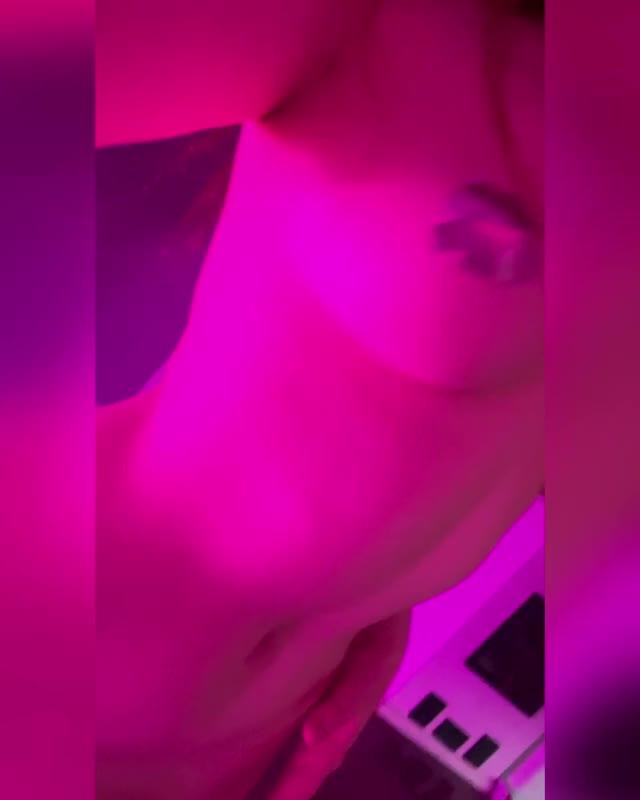 32 Vladislava_661 onlyfans leaked