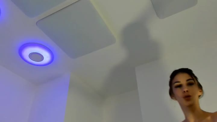 393 Hotfallingdevil nude camshow