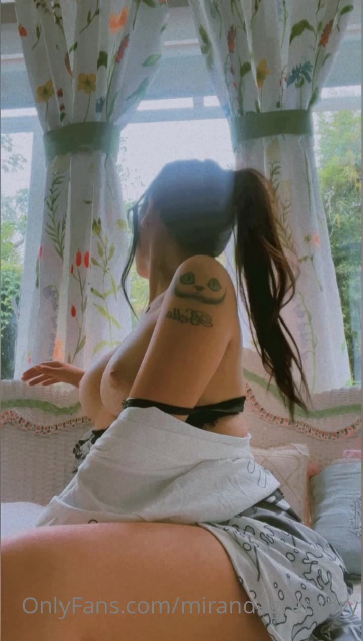 16 xmiranda99 onlyfans leaked