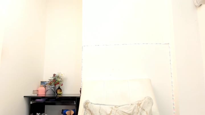 330 Hotfallingdevil nude camshow