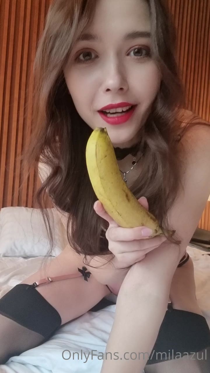 20 Mila Azul onlyfans
