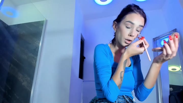 638 Hotfallingdevil nude camshow