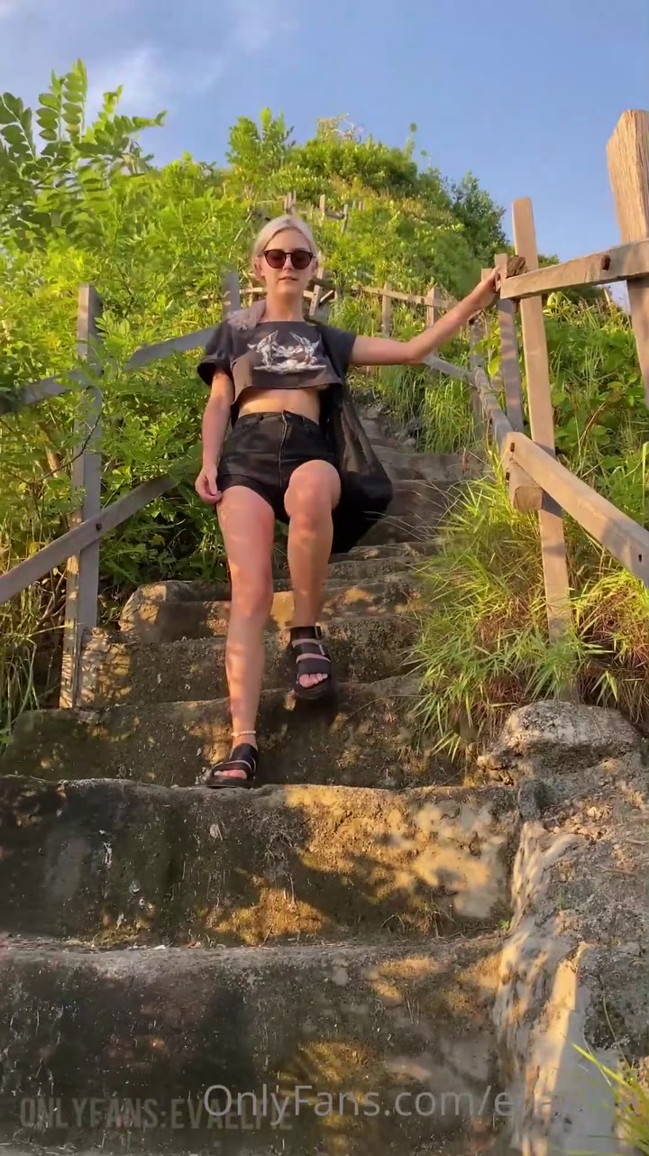 67 Eva Elfie leaked onlyfans video