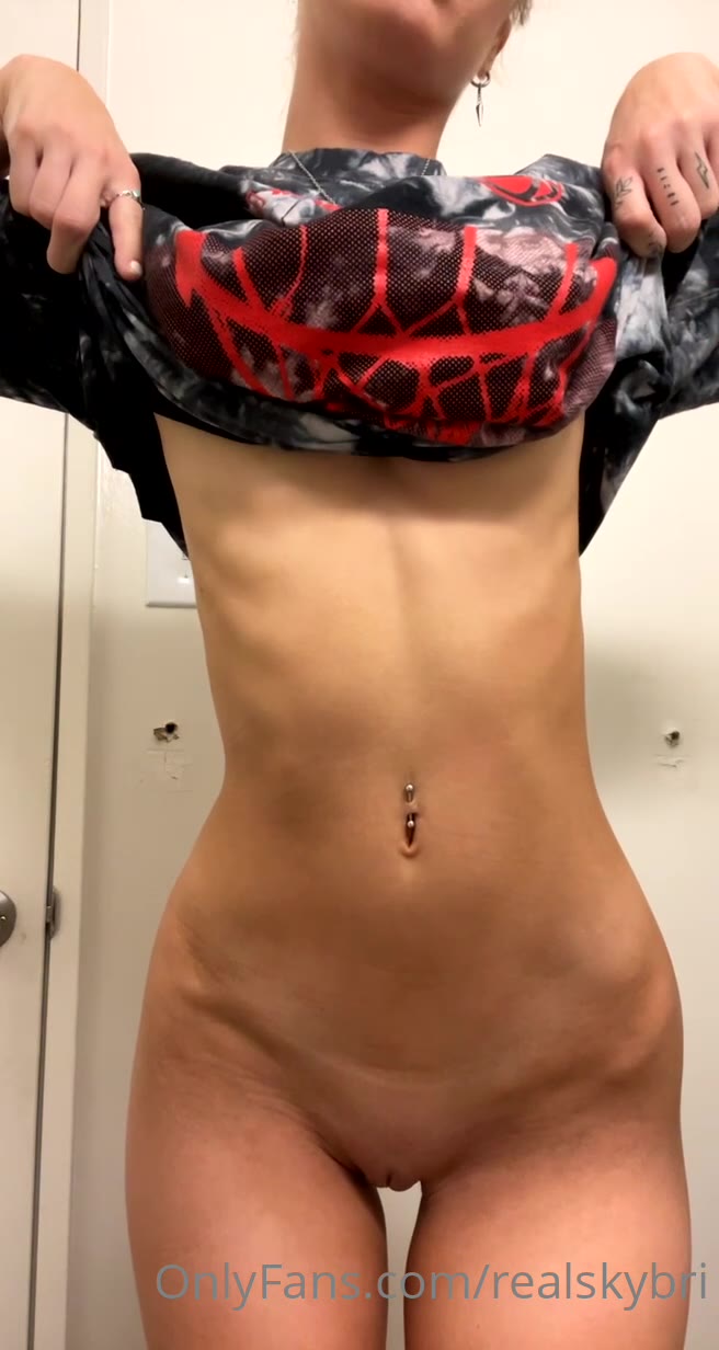 25 Skye Bri leaked porn