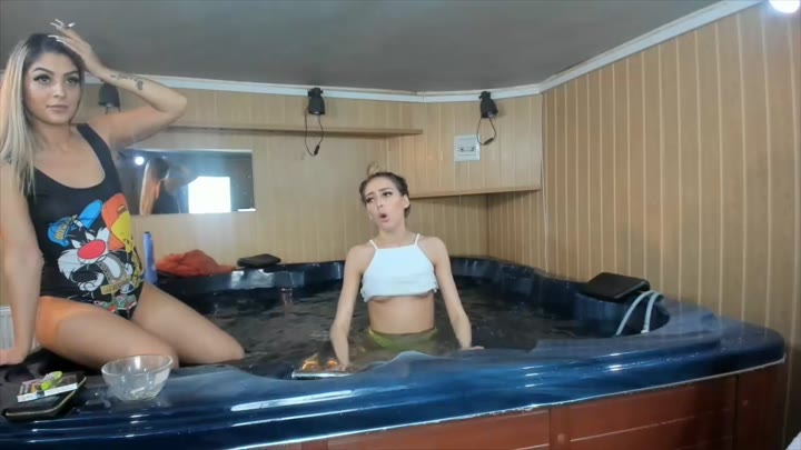 198 Hotfallingdevil nude camshow