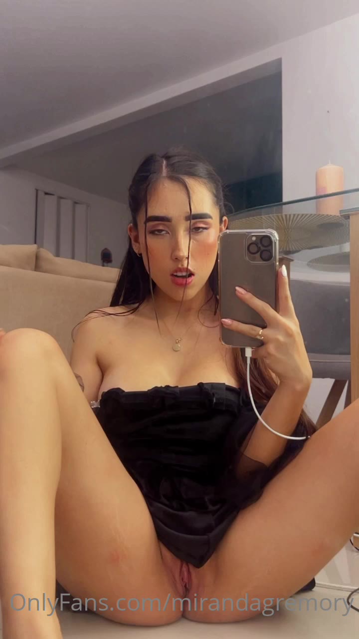 21 xmiranda99 onlyfans leaked