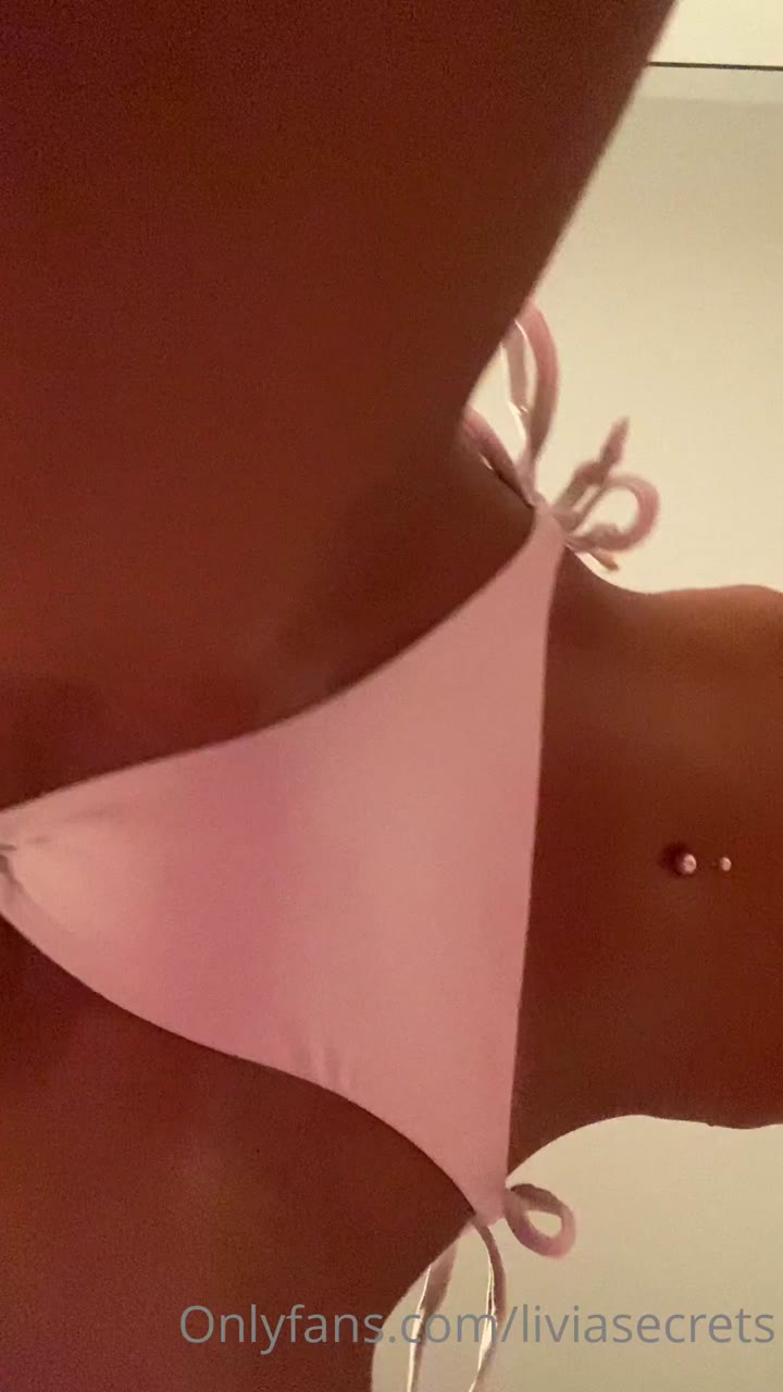 8 Queenlivia onlyfans nudes