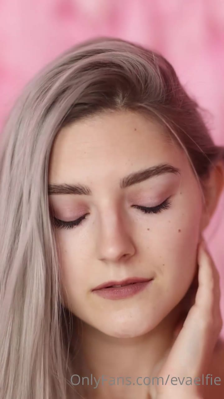 31 Eva Elfie leaked onlyfans video