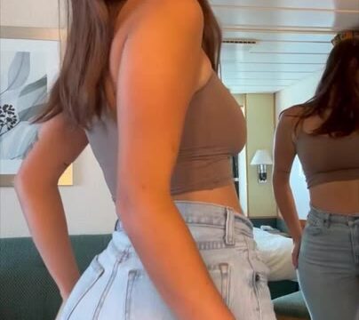 16 Sophie Raiin leaked onlyfans video