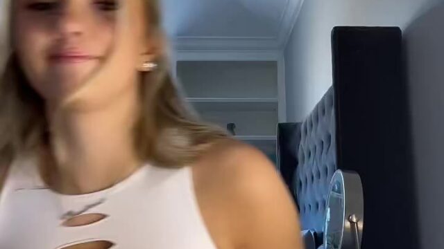 10 Breckie Hill leaked onlyfans video