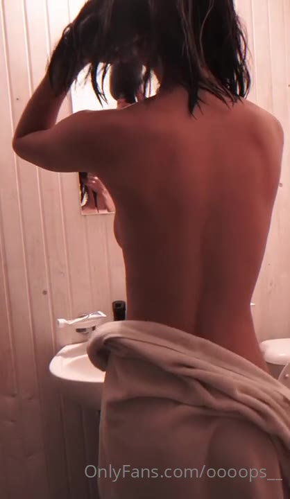 349 oooops_ leaked nude video