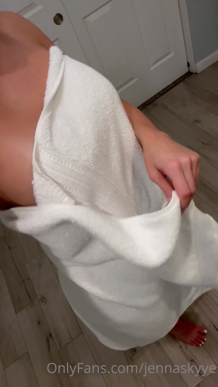 58 Jenna Sky leaked onlyfans video