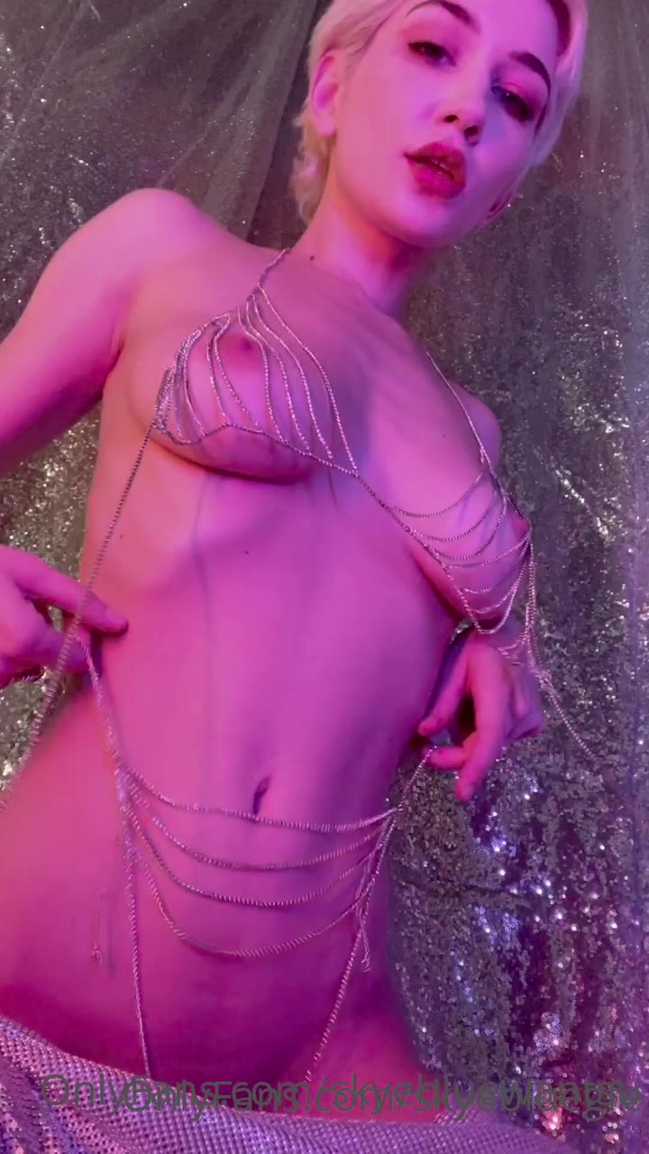 121 Skye Blue leaked onlyfans