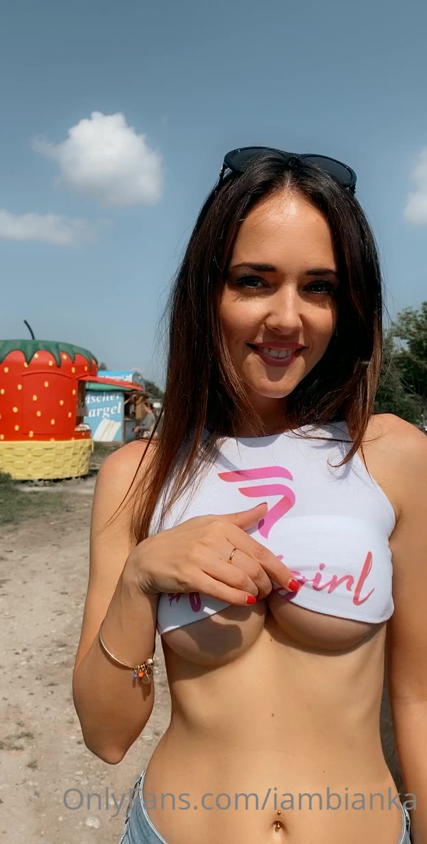 17 Bianca Helen leaked onlyfans video