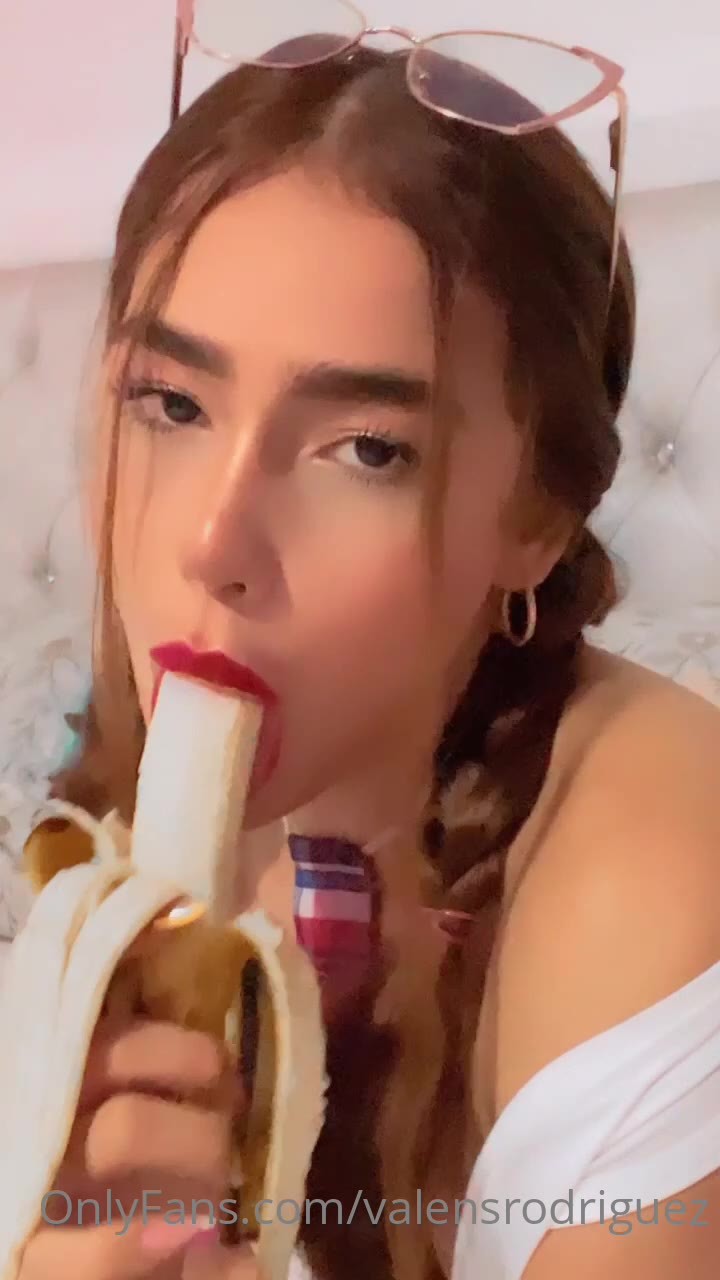 35 Valentina Rodriguez onlyfans leaked