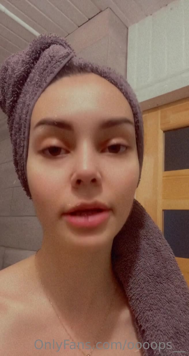 27 oooops_ leaked nude video