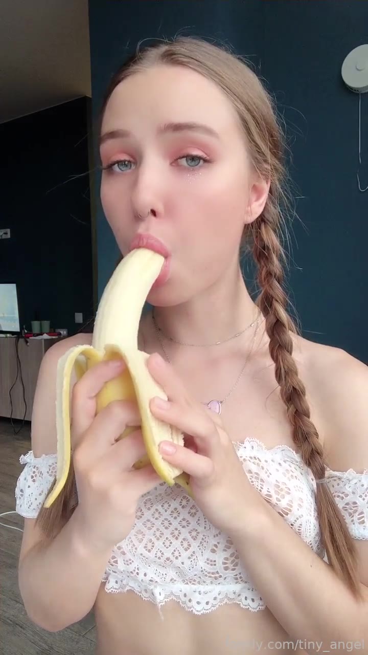 59 teentinyangel onlyfans leaked