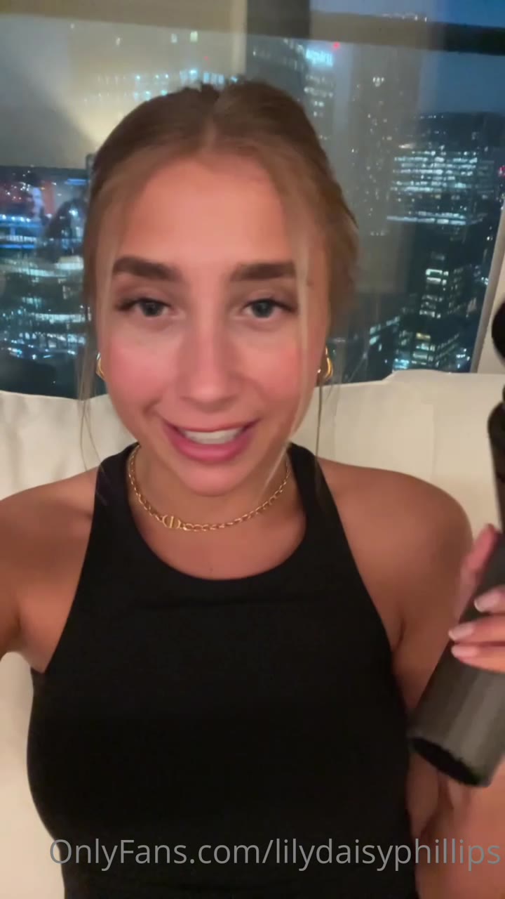 45 Lily Phillips leaked onlyfans porn