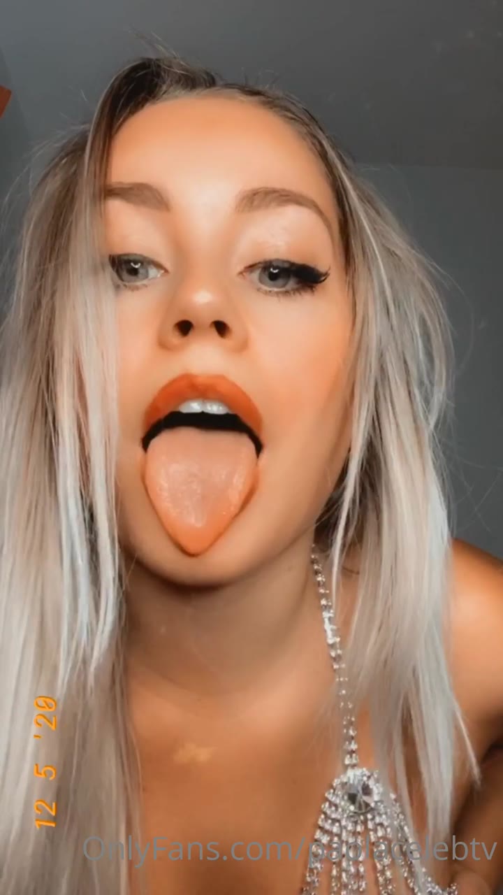 sweater-girl sucking PaolaCeleb leaks OF