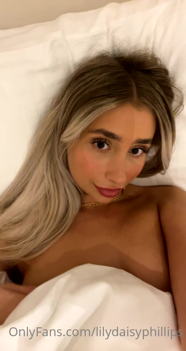 40 Lily Phillips leaked onlyfans porn