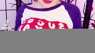 woman nivnixxi twitter Epic