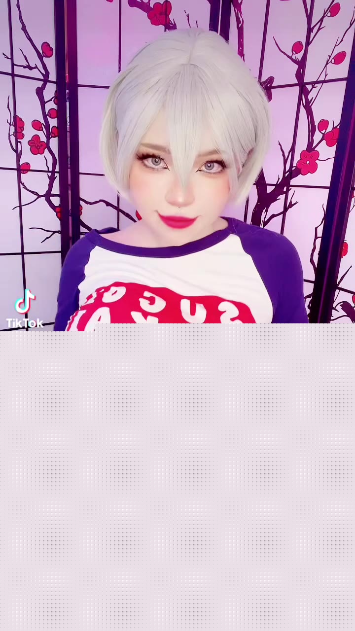 woman nivnixxi twitter Epic