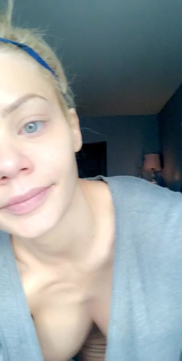 flirt RileySteele masturbating Clip Exposed