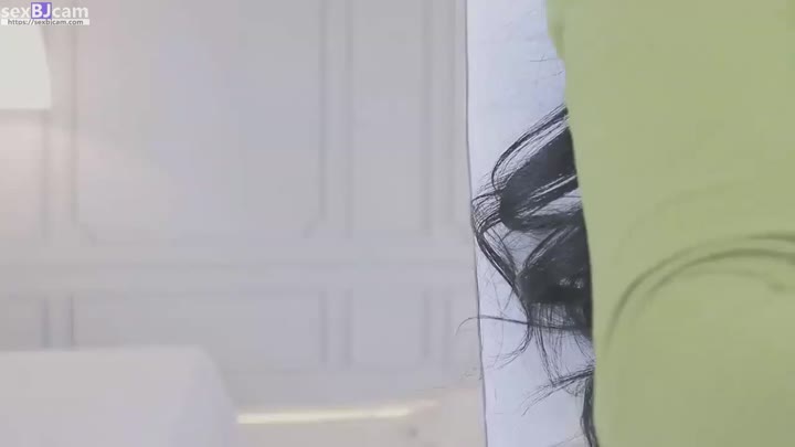 Exposed o111na masturbating