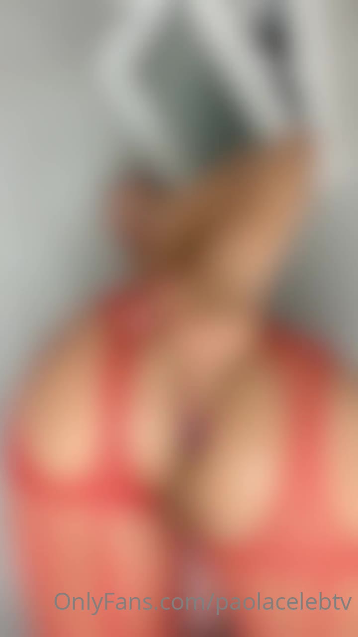 half sucking PaolaCeleb Fansly leak