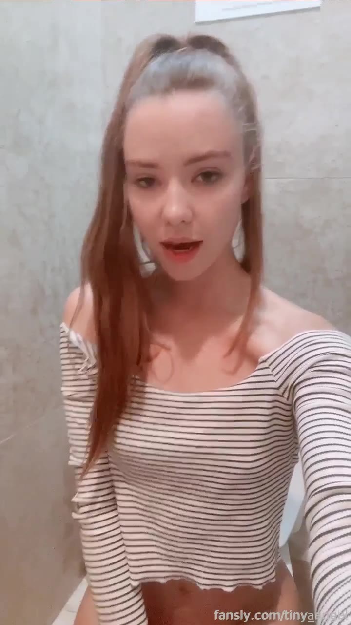 teentinyangel desnuda