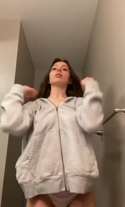 Sensational slattern noemiexlili bg Exclusive full vid