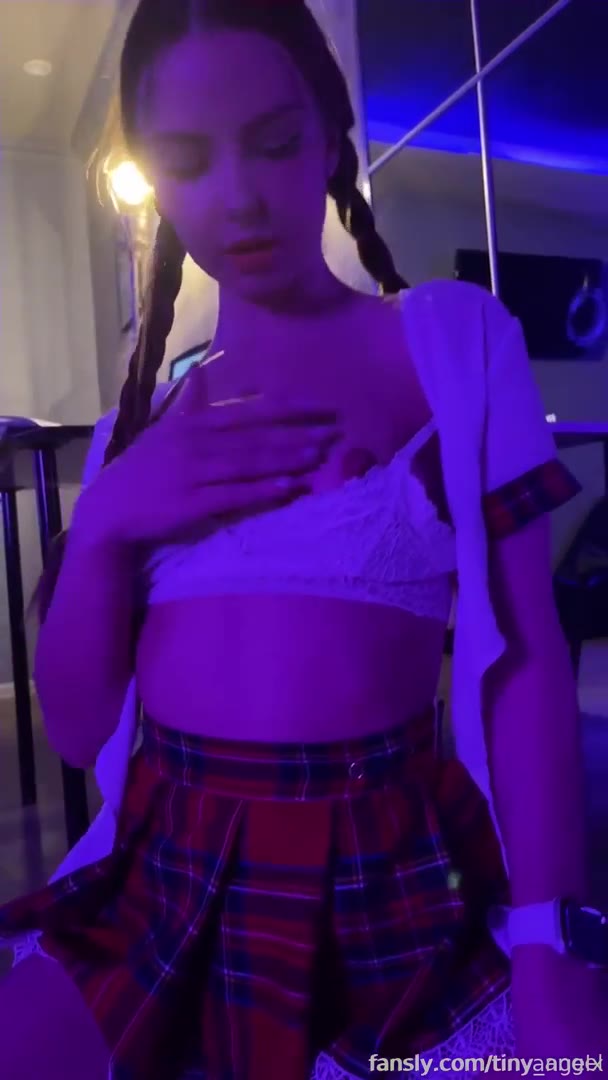 14 teentinyangel onlyfans leaked