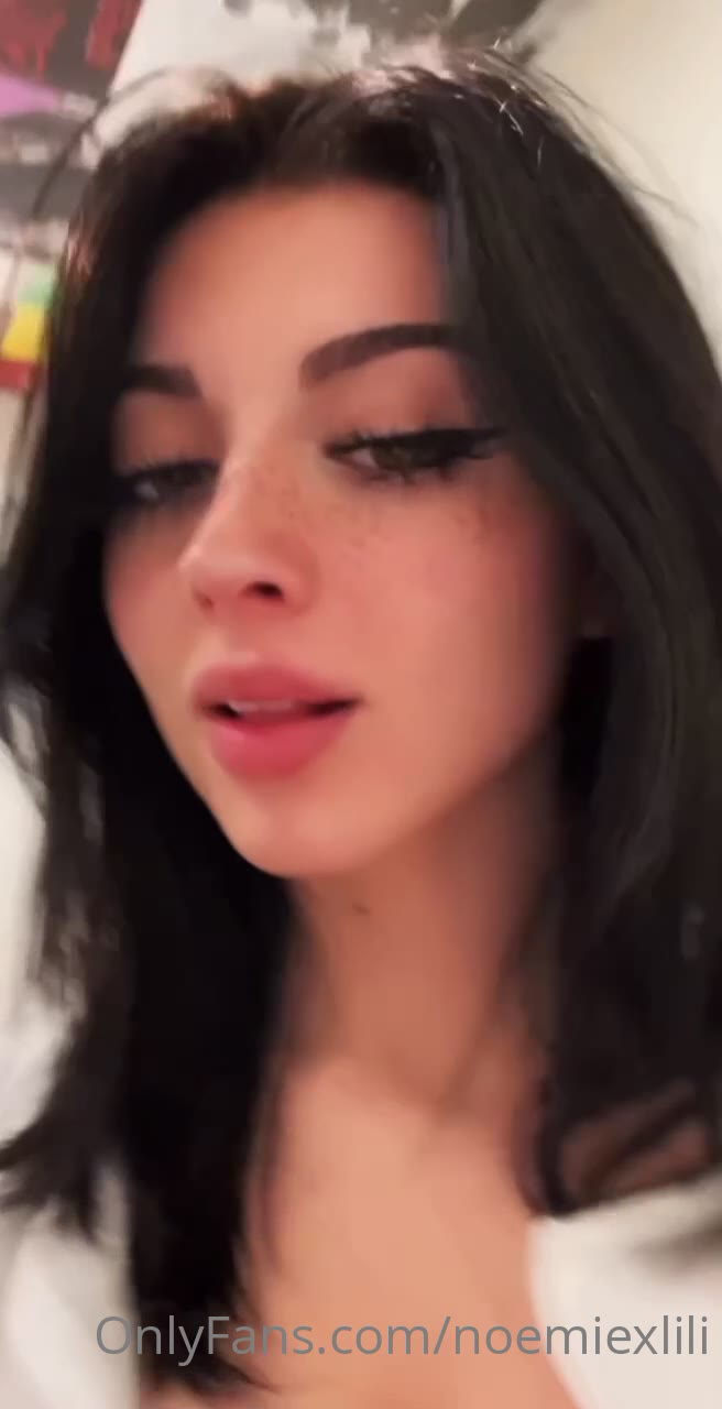 lewd sucking noemiexlili Onlyfans nude
