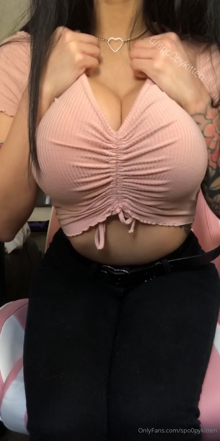 spoopykitten masturbate