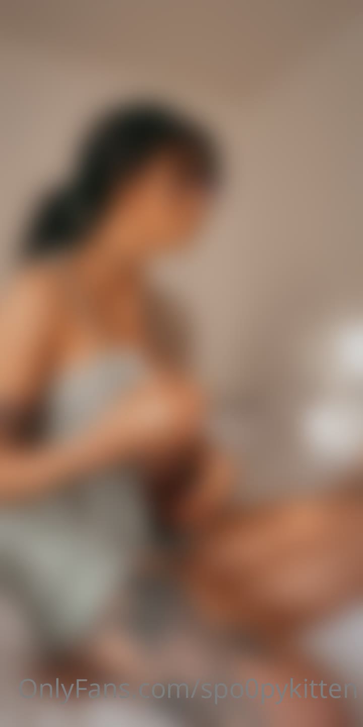 spoopykitten masturbating