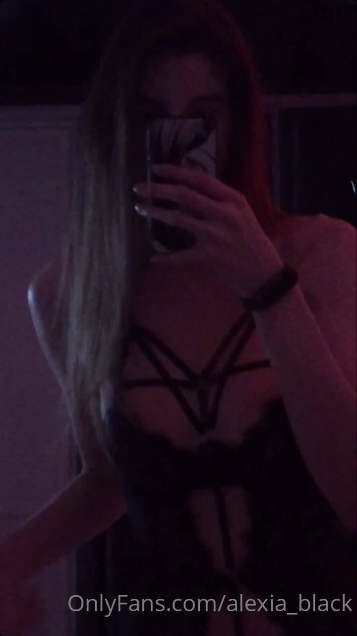 72 Alinaxlova leaked onlyfans video