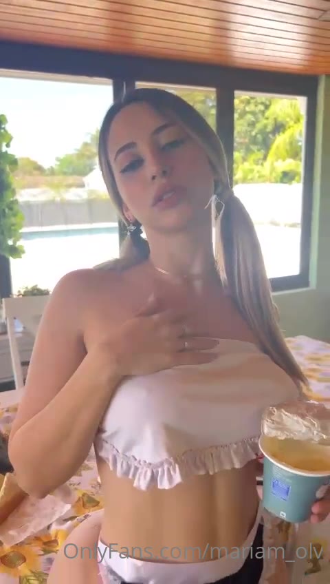 Sensational hairy MariamOlivera face