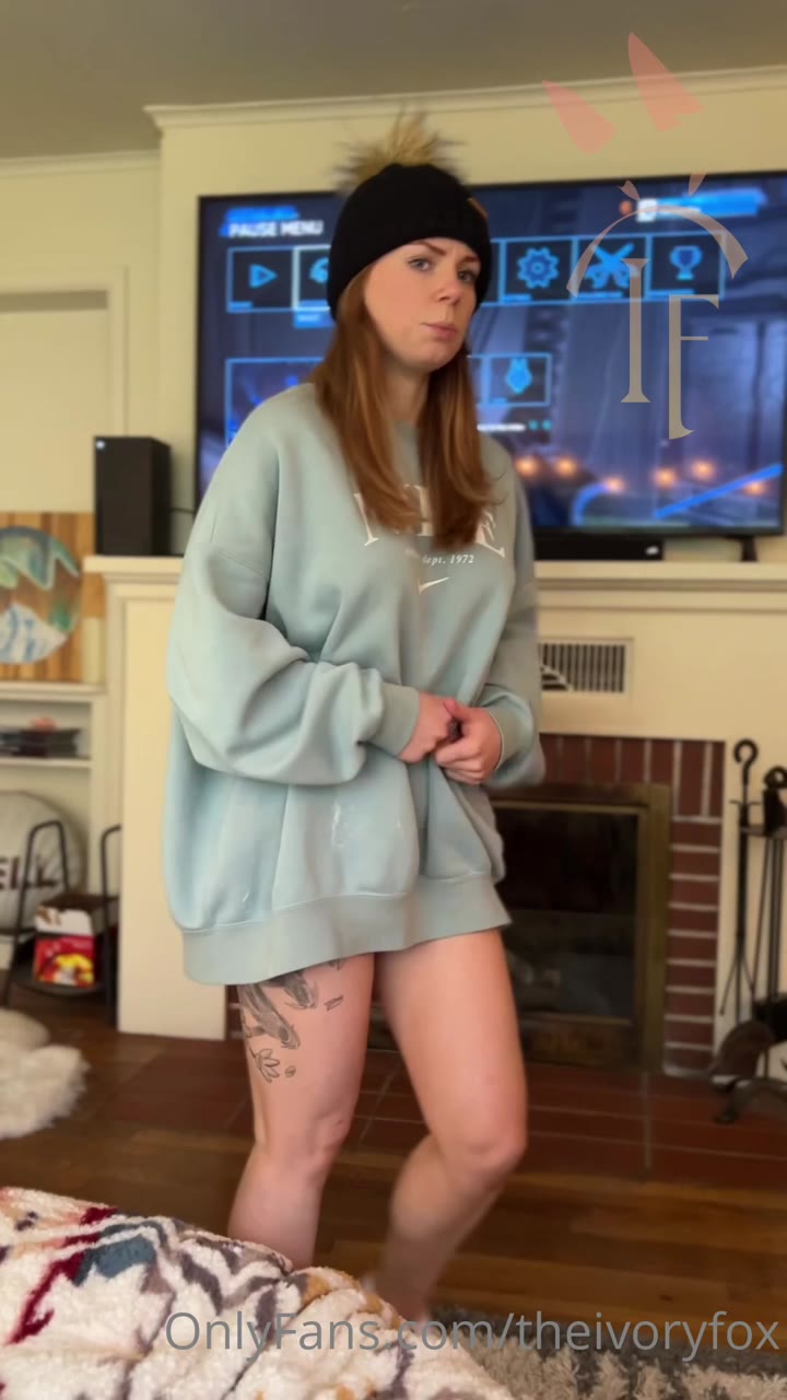 OnlyFans Star Yourivoryfox Masturbates for You!