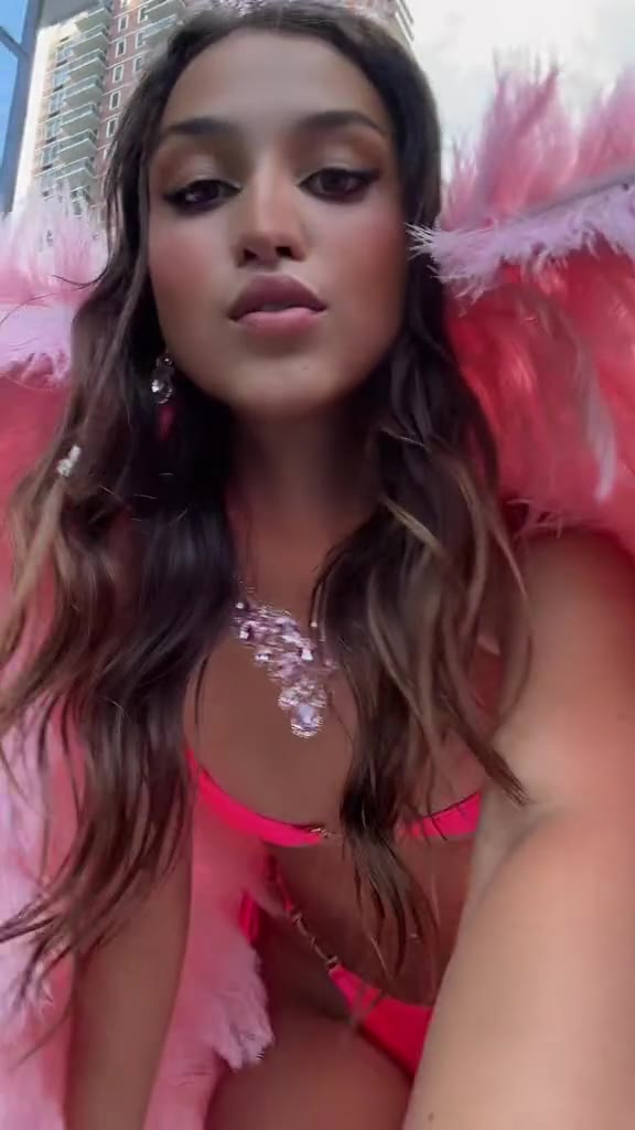 hoity-toity MikaLafuente collab full vid Epic