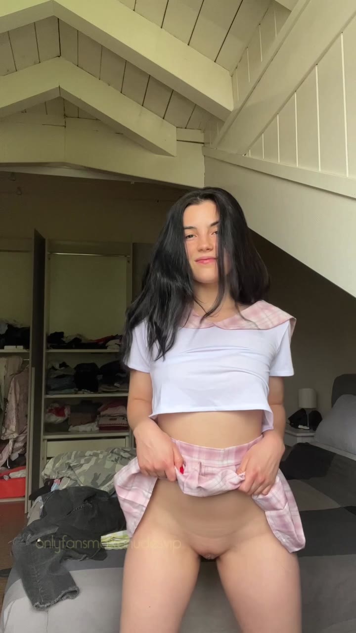 Exposed shrew Missmaiko nude boobs