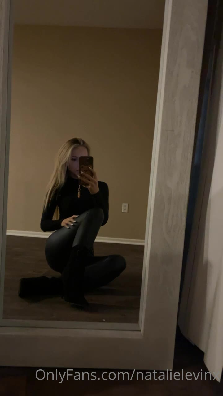 natalielevinx bg Exposed