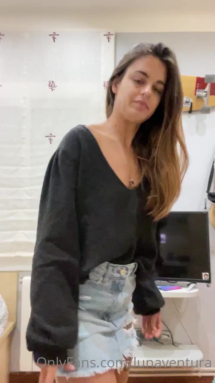 Sensational gold-digger LunaVentura Onlyfans nude