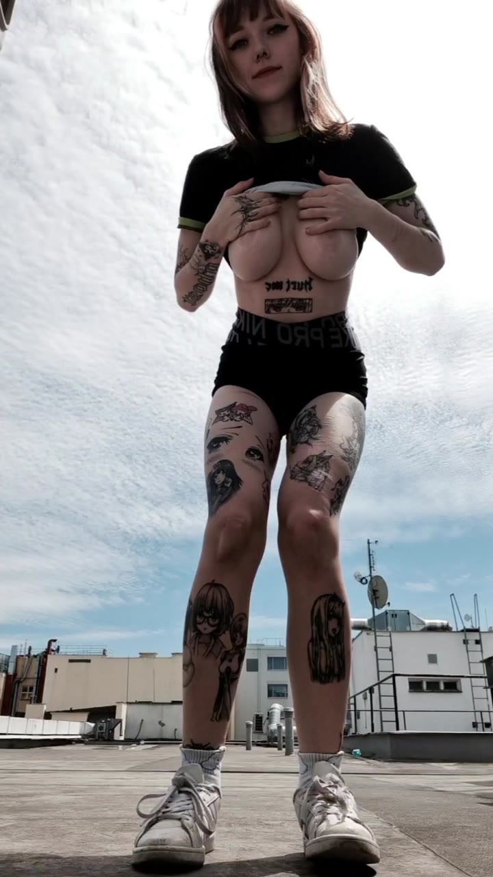 Elles Private Nude Moments Exposed