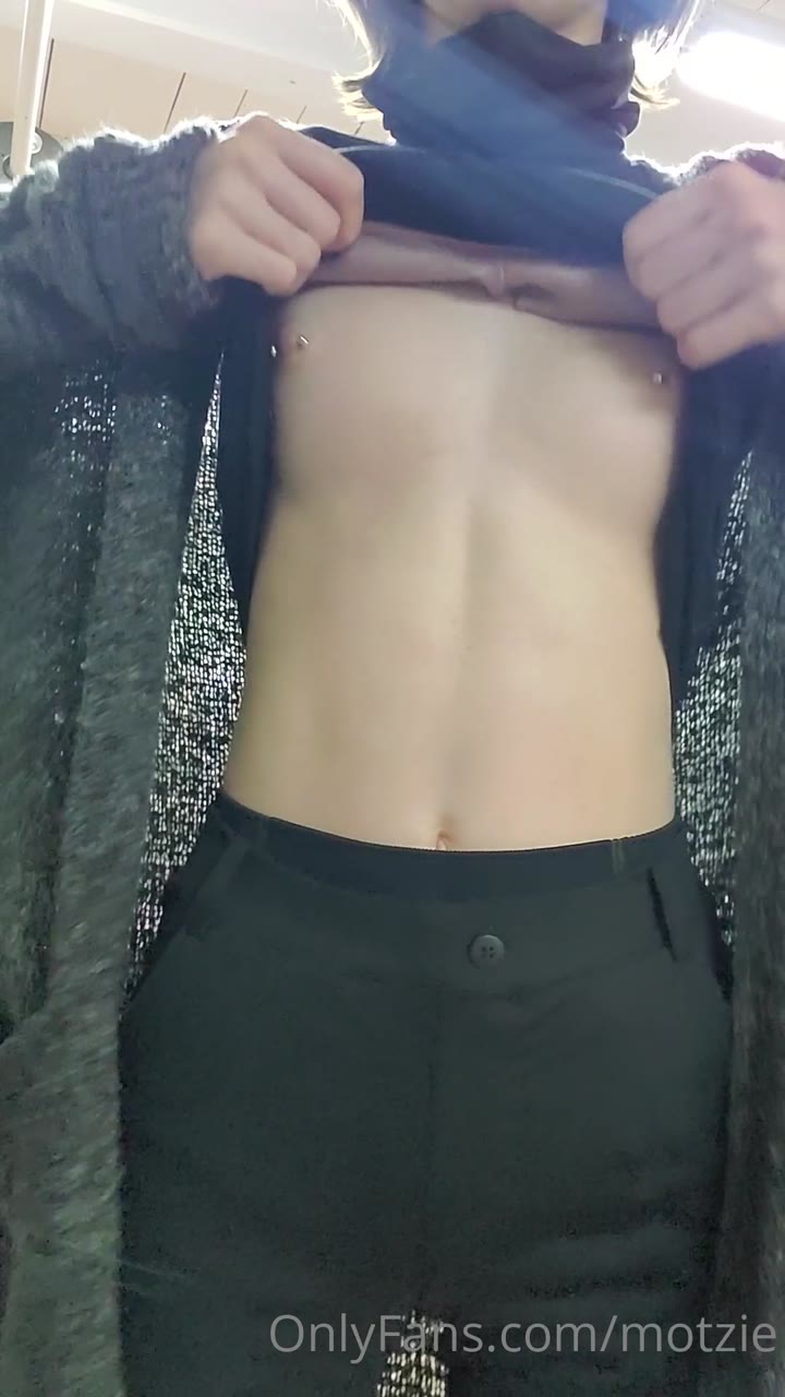 candyassed Motzie collab Exposed