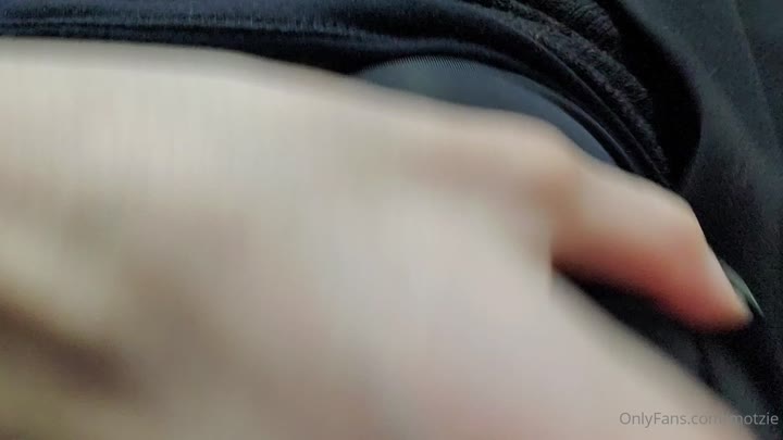 Sensational flirt Motzie camrip Full leaked video